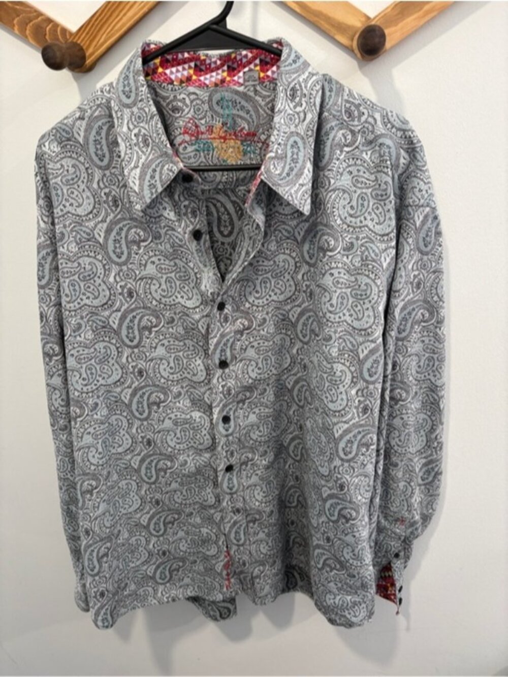Men’s paisley print button-down shirt by Robert Graham